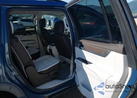 2025 GMC Acadia Denali from USA, damaged, VIN 1GKENRRS8SJ136829